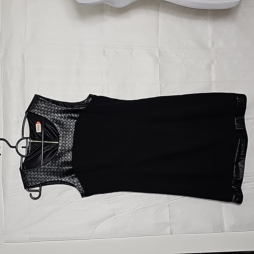 NWOT Only women's dress EU 38, US 10